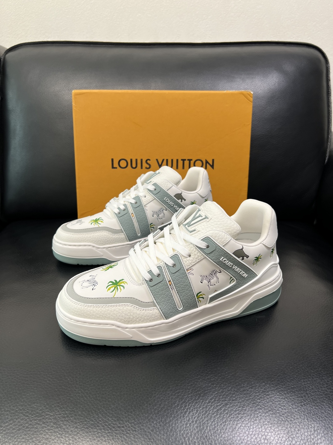 LV